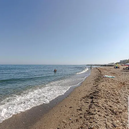 Wonderful Beachfront * Бенальмадена