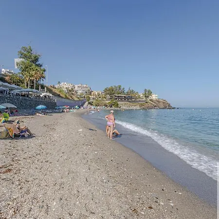 Апартаменты Wonderful Beachfront Бенальмадена