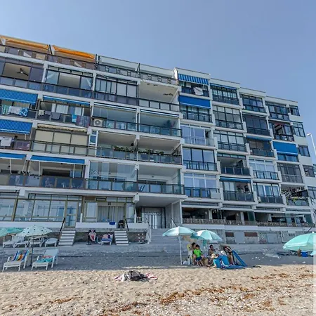 Wonderful Beachfront Апартаменты Бенальмадена